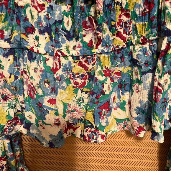 SO~VIBRANT BLOUSE~SEXY FLORAL~ - Picture 12 of 13